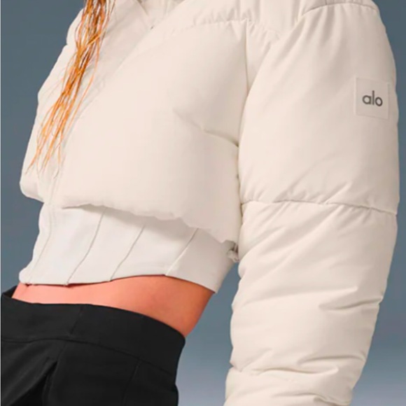 NWT Small Cream Main Act Corset Puffer - Picture 12 of 12